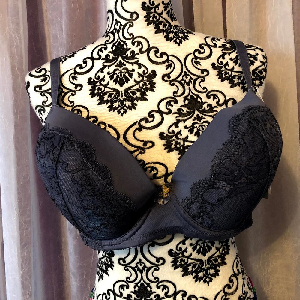 Jessica Simpson Bra